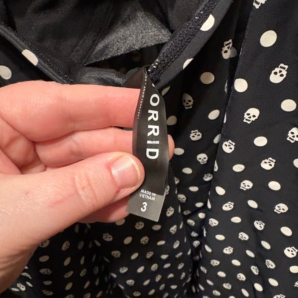 Torrid Black and White skull polka dot tankini - Picture 4 of 4